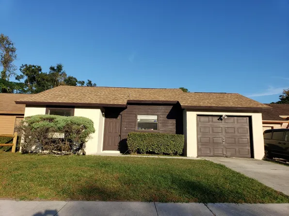 10709 Meadowlea Cir W, Jacksonville, FL 32218