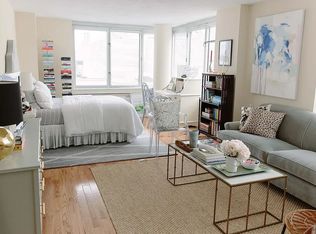 220 W 26th St APT 412, New York, NY 10001