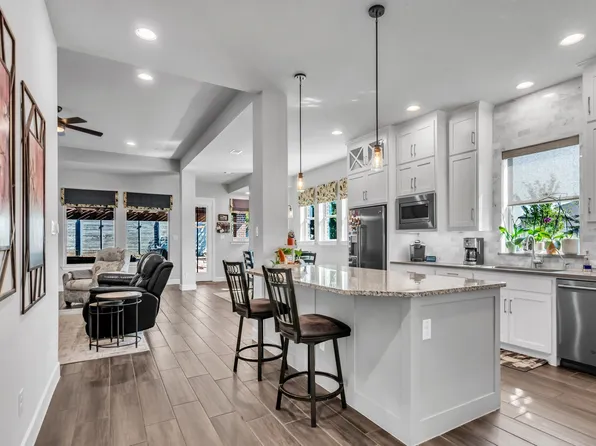 1100 14th St, Roanoke, TX 76226