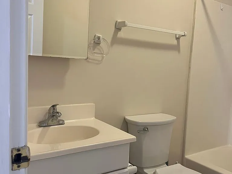 408 Snow St — Photo 15