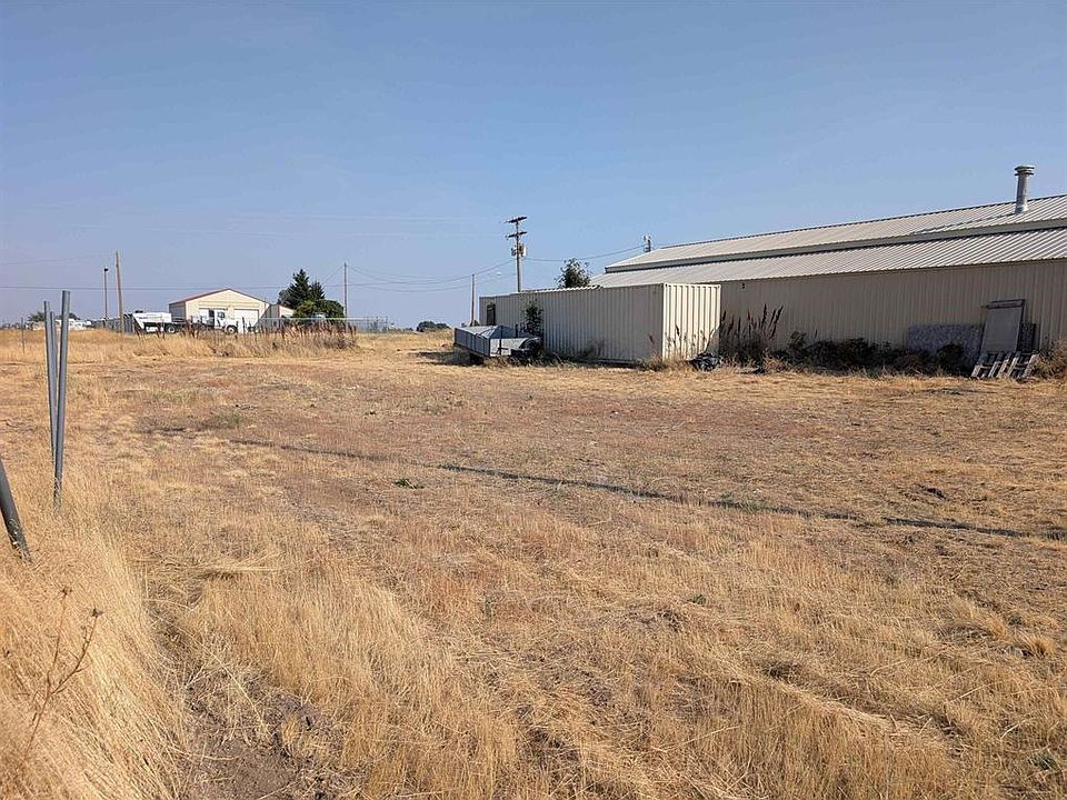 1st image of Nka Lundstrom St