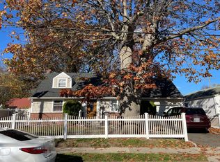 205 Lincoln Ave, Roosevelt, NY 11575