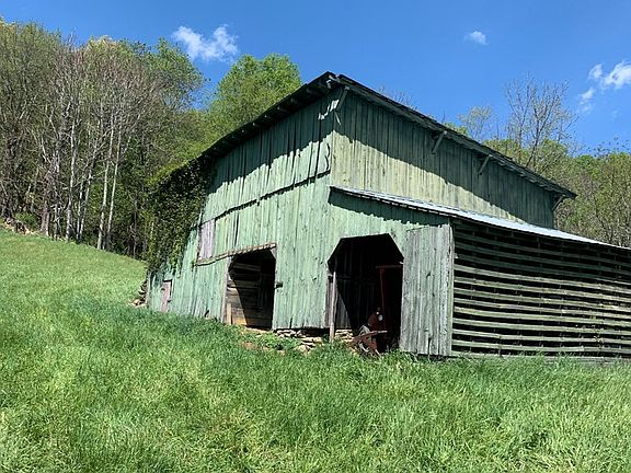 5th image of 622 Old Bridle Creek Dr