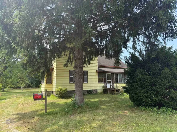 1433 Mill St, Algonac, MI 48001