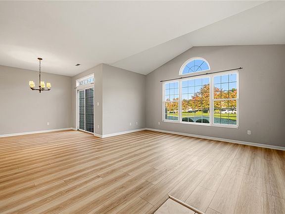 3rd image of 519 Madison Blvd