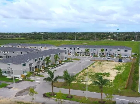 1246 NW 3rd Ln #1246, Homestead, FL 33034