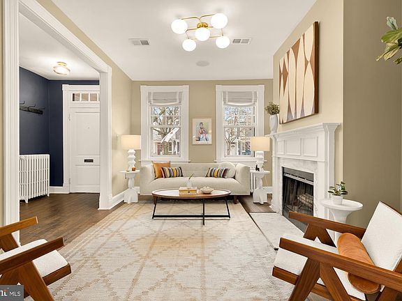 5th image of 313 14th St NE