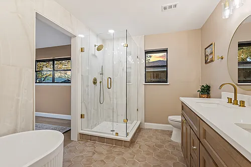 2214 Rex Cruse Dr Photo 1