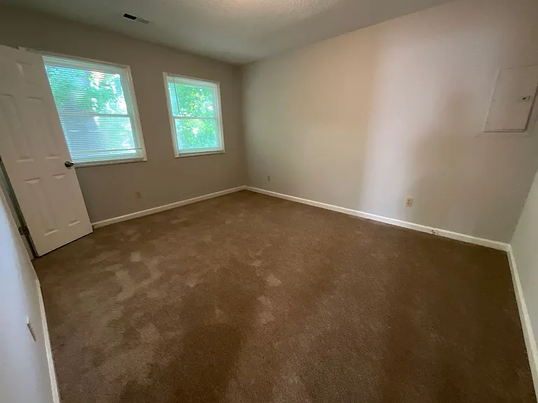 2413 Robbins St — Photo 18