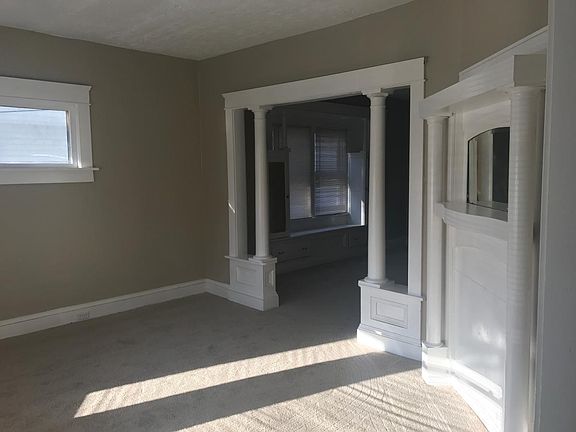 3rd image of 2209 W 98th St