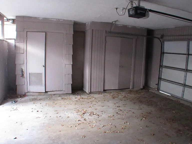 10406 Shadow Bend Dr — Photo 27