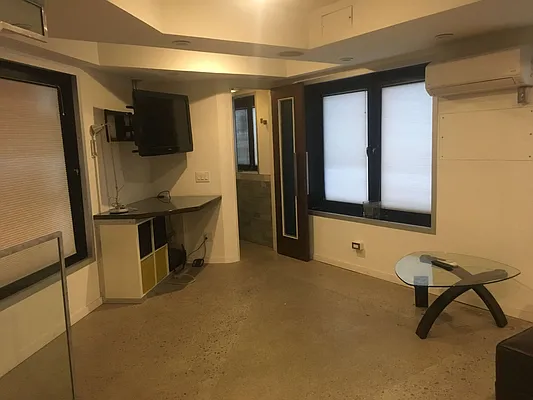 Rented by Hugawall Realty | media 20