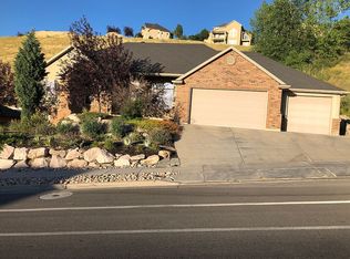 279 E Eagleridge Dr, North Salt Lake, UT 84054