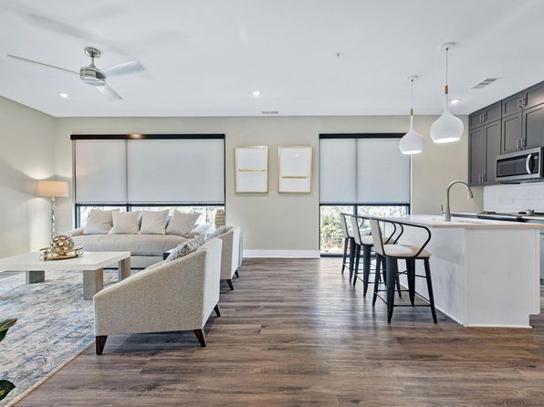 Urban Place | 400 E Chatham St, Cary, NC