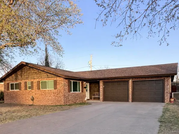 2424 Charlcia Blvd, Hobbs, NM 88240