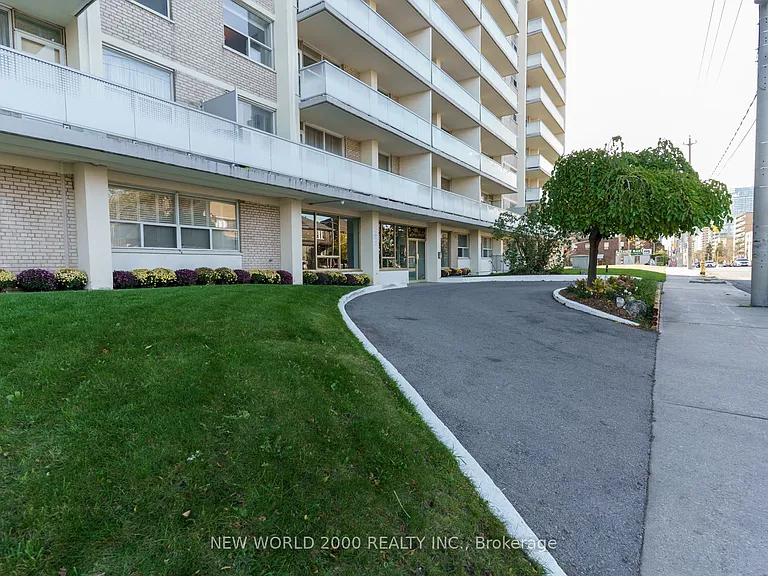 485 Eglinton Ave E #608 — Photo 14