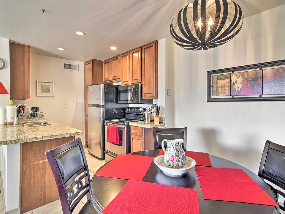 2nd image of 8055 E Thomas Rd Unit J202