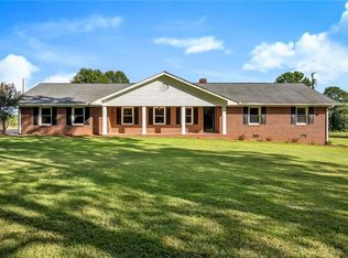 5526 Midway Rd, Williamston, SC 29697