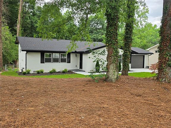 2nd image of 3833 Leander Ct