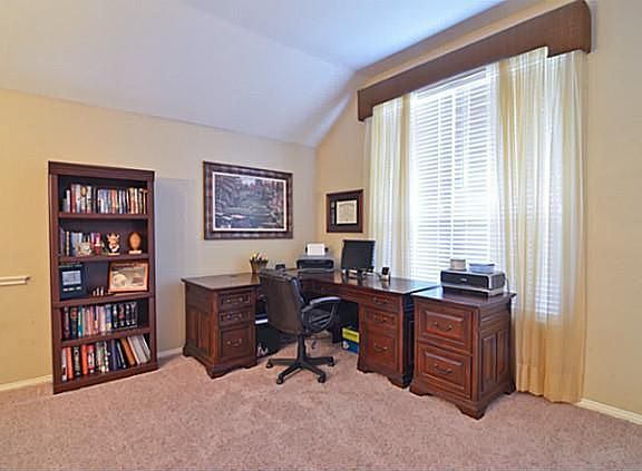 3rd image of 112 Rock Meadow Trl