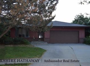 5631 Dove Cir, Lincoln, NE 68516