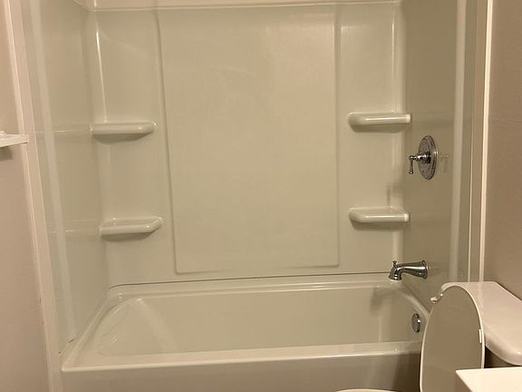5th image of 627 E 8th Ave APT 1