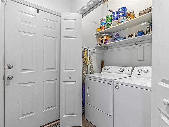 5th image of 112 Callahan Dr