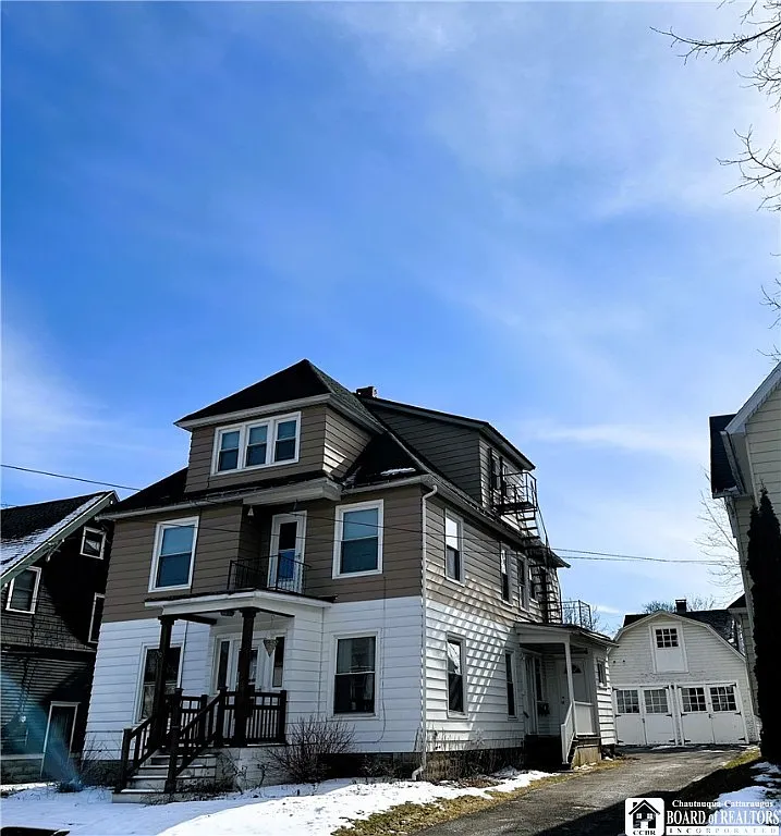 36 Fairfield Ave photo 1
