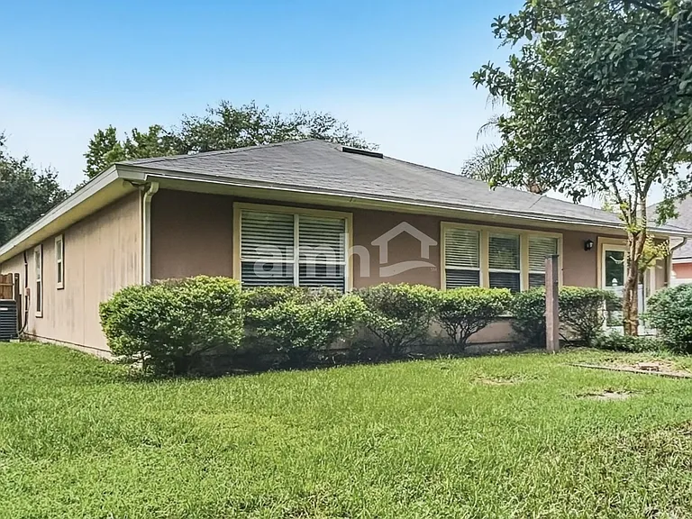 577 W Lady Lake Rd — Photo 15