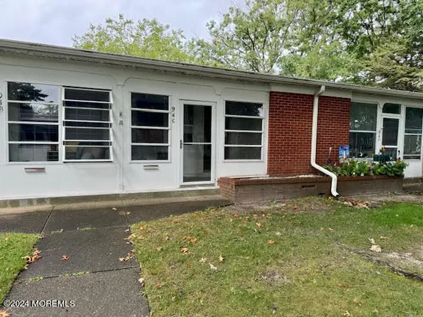 94C Edinburgh Lane, Lakewood, NJ 08701