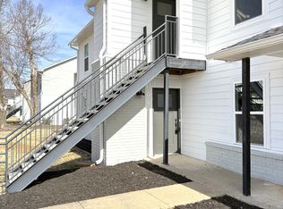 1126 W Cato Springs Rd #1, Fayetteville, AR 72701