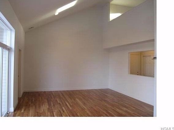 2nd image of 212 Tondo Cir