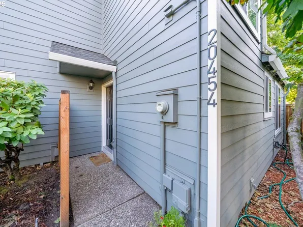 20454 SW Rosa Dr, Beaverton, OR 97078