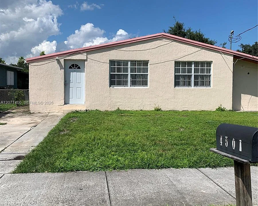 4501 SW 25th St