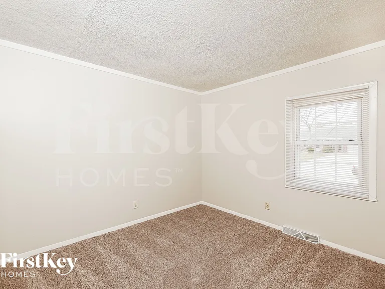 322 Deville Pl — Photo 16