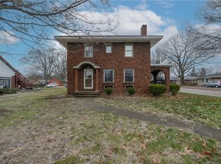 1002 S Broadway St, New Philadelphia, OH 44663