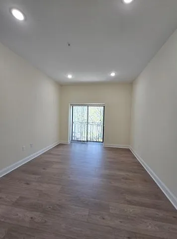 512 Kearny Ave #202 — Photo 9