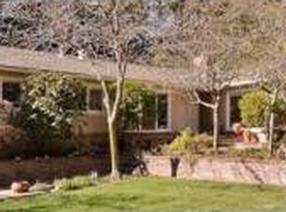 525 Darrell Rd, Hillsborough, CA 94010