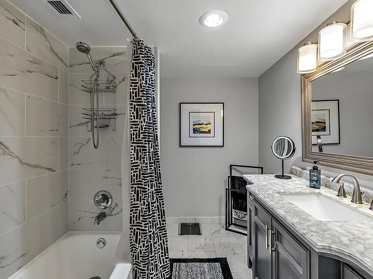 2200 NE 33rd Ave #3E — Photo 18