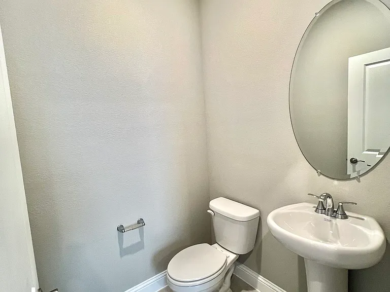 1409 Winters Way — Photo 20