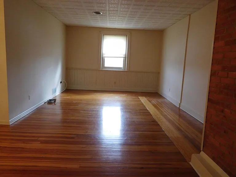 140 Snider Ave — Photo 5
