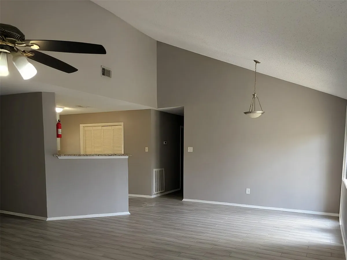 Building Photo - 2223 Crosscoach Ln