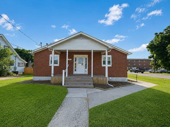 309, 309 3rd Ave #A2, Radford, VA 24141