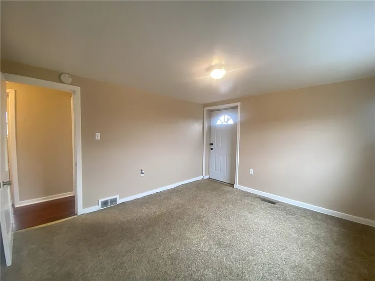 1025 Logan Rd — Photo 21