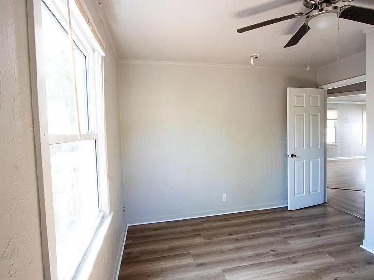 905 N Wilson Ave #A — Photo 18