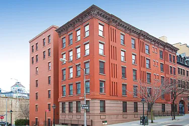 Sold by aptsandlofts.com