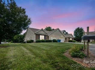 211 Abee St, Morganton, NC 28655