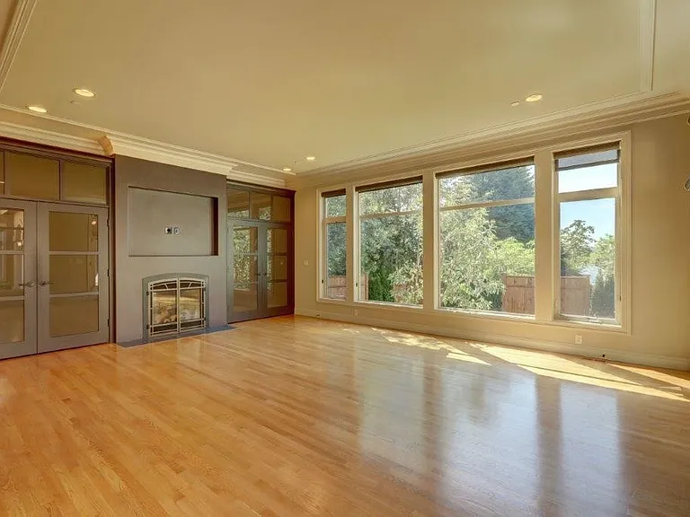 10925 SE Lake Rd — Photo 6