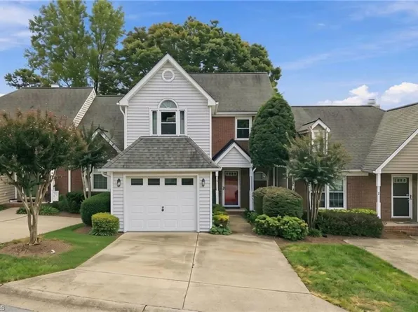 4 Cedar Knoll Ct, Greensboro, NC 27407