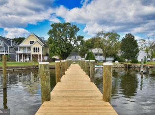 3807 Clarks Point Rd, Middle River, MD 21220